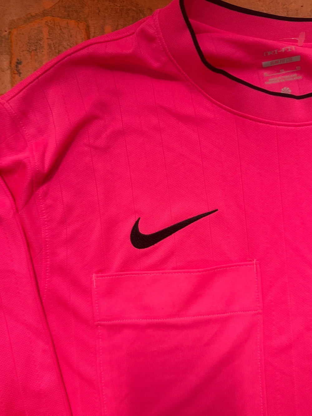 Nike Men’s Referee Pink Long Sleeve Soccer Futball Shirt - XL - Picture 4 of 6